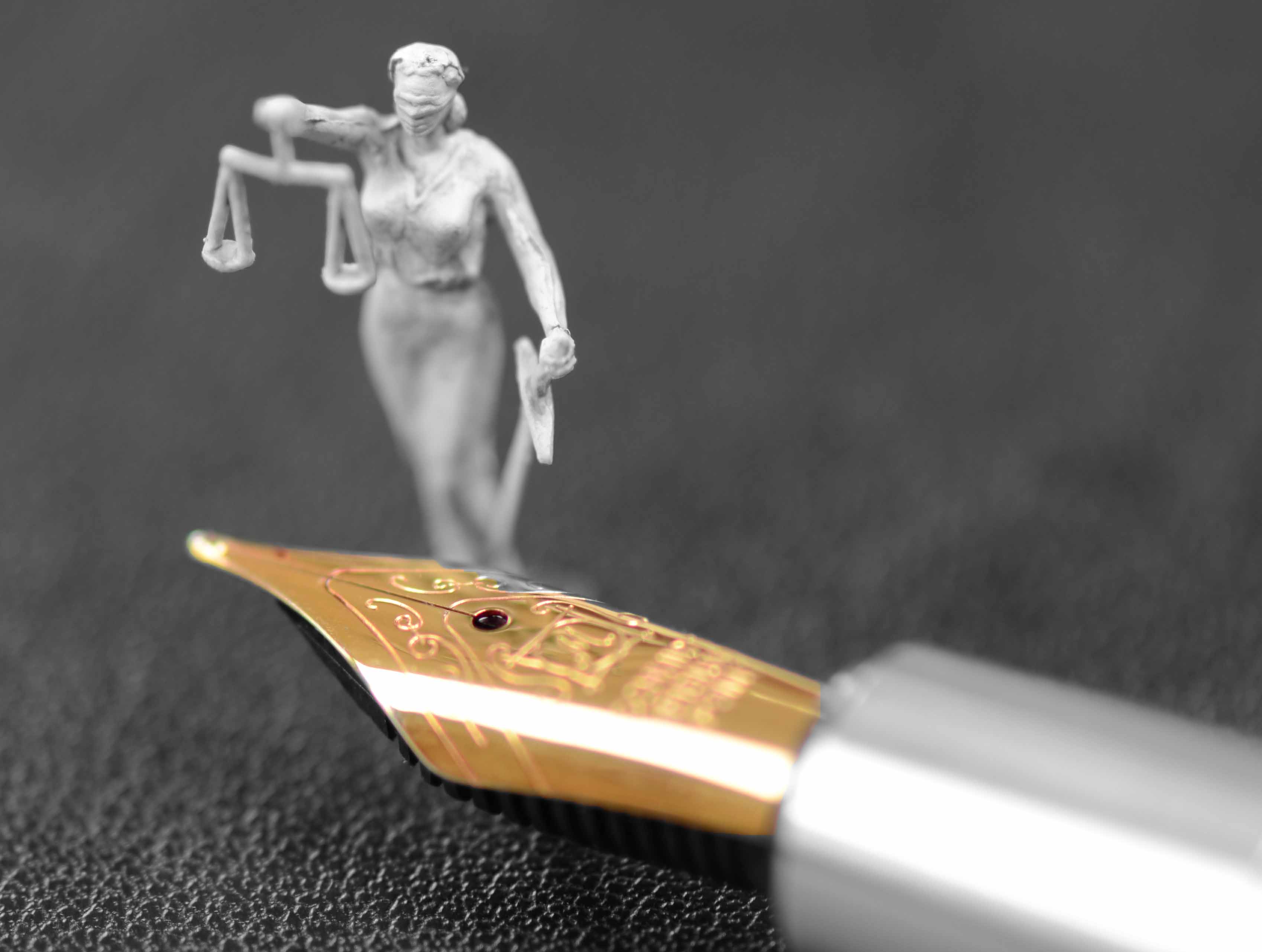Schwert-der-Justizia-IV-web