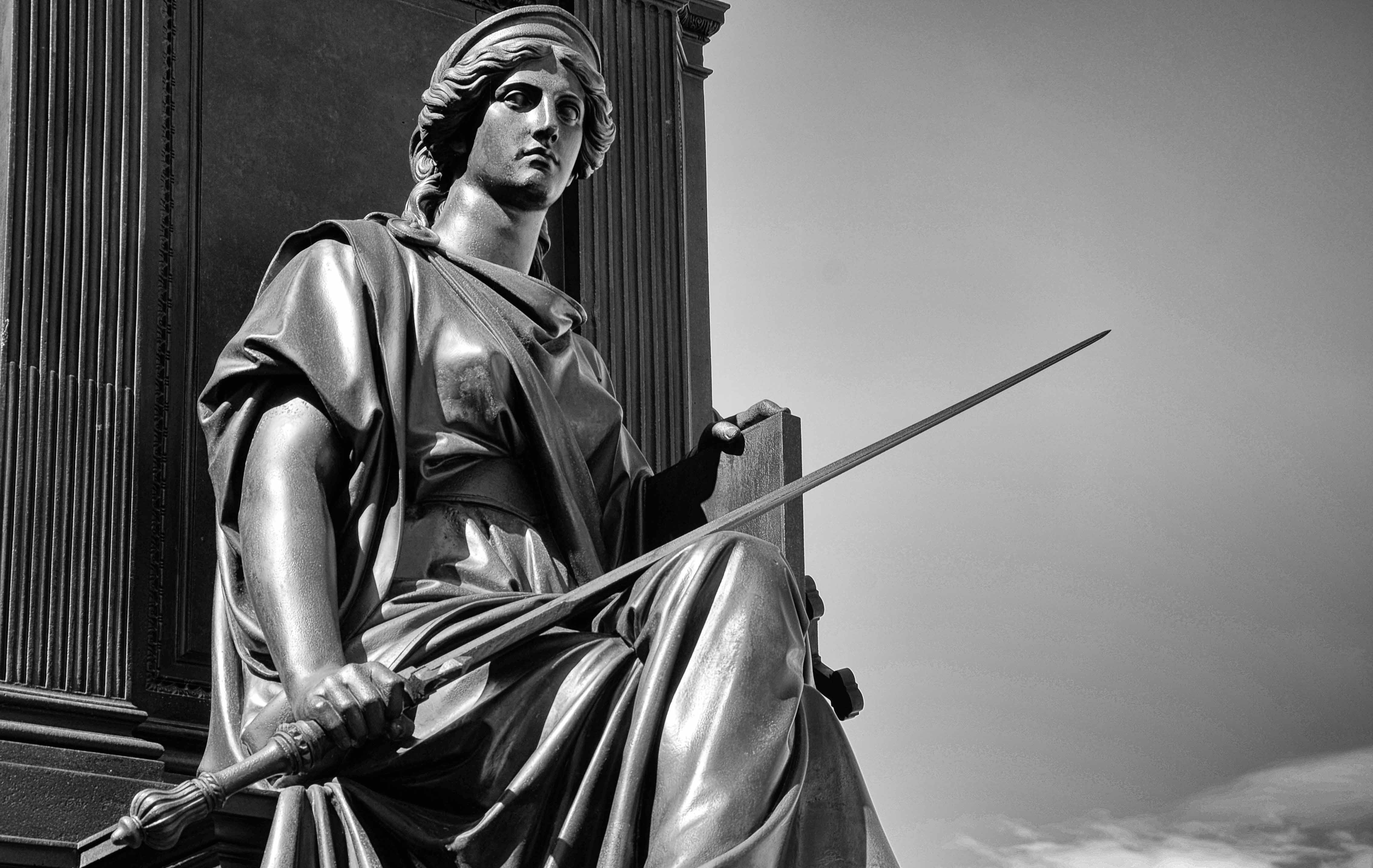 Justita-Dresden-II